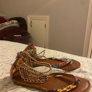 Shoes with chains anklet style